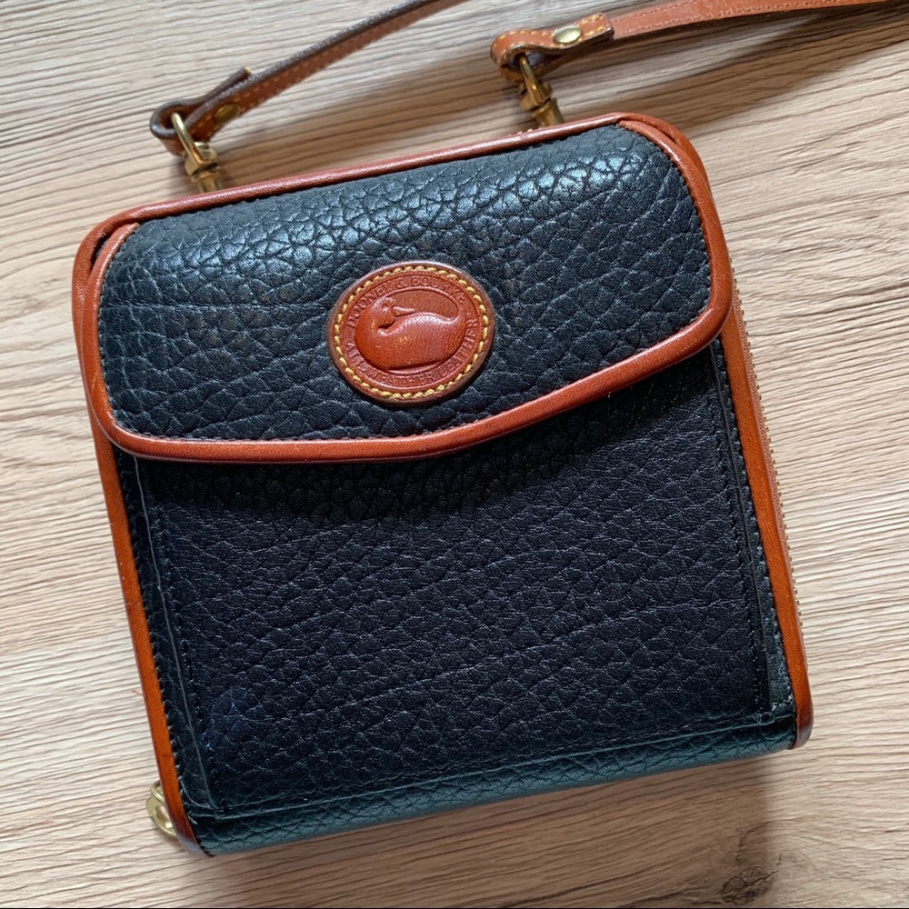 Dooney & Bourke zipalong crossbody/belt bag